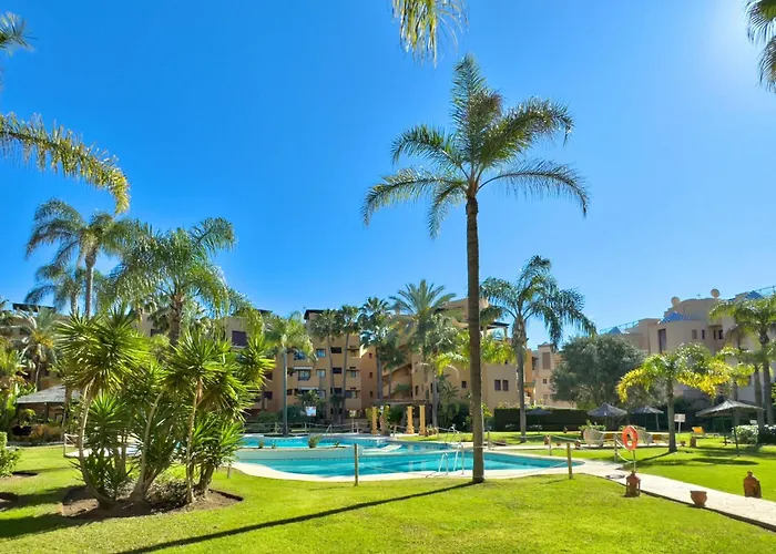 Costalita Amplio Junto A La Playa Apartamento Estepona