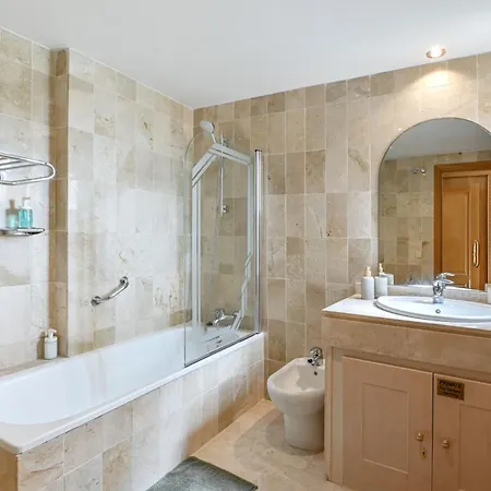 Costalita Amplio Junto A La Playa *