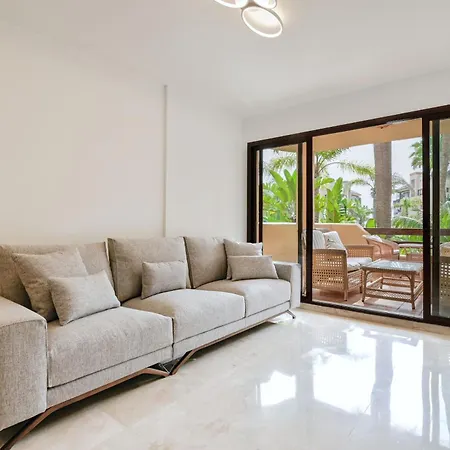 Costalita Amplio Junto A La Playa * إِستيبونا