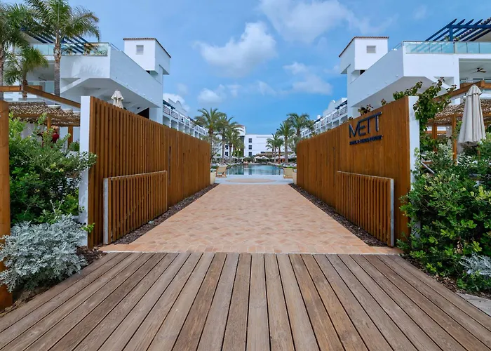 Costalita Amplio Junto A La Playa