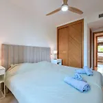 Costalita Amplio Junto A La Playa *