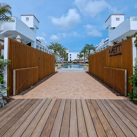 Costalita Amplio Junto A La Playa